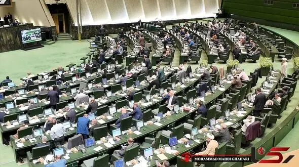وزیر کشاورزی به سوالات نمایندگان مجلس پاسخ می‌دهد
