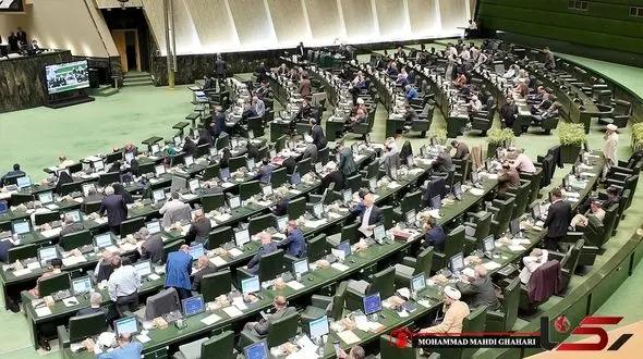 وزیر کشاورزی به سوالات نمایندگان مجلس پاسخ می‌دهد