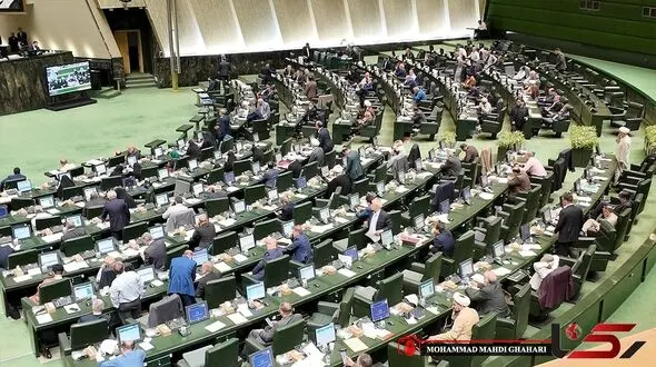 وزیر کشاورزی به سوالات نمایندگان مجلس پاسخ می‌دهد