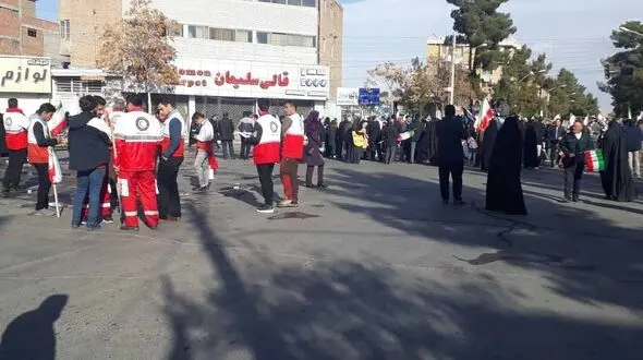 37 کرمانی در راهپیمایی 22 بهمن راهی اورژانس شدند
