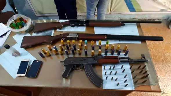 قاچاقچیان اسلحه در دام پلیس آبادان