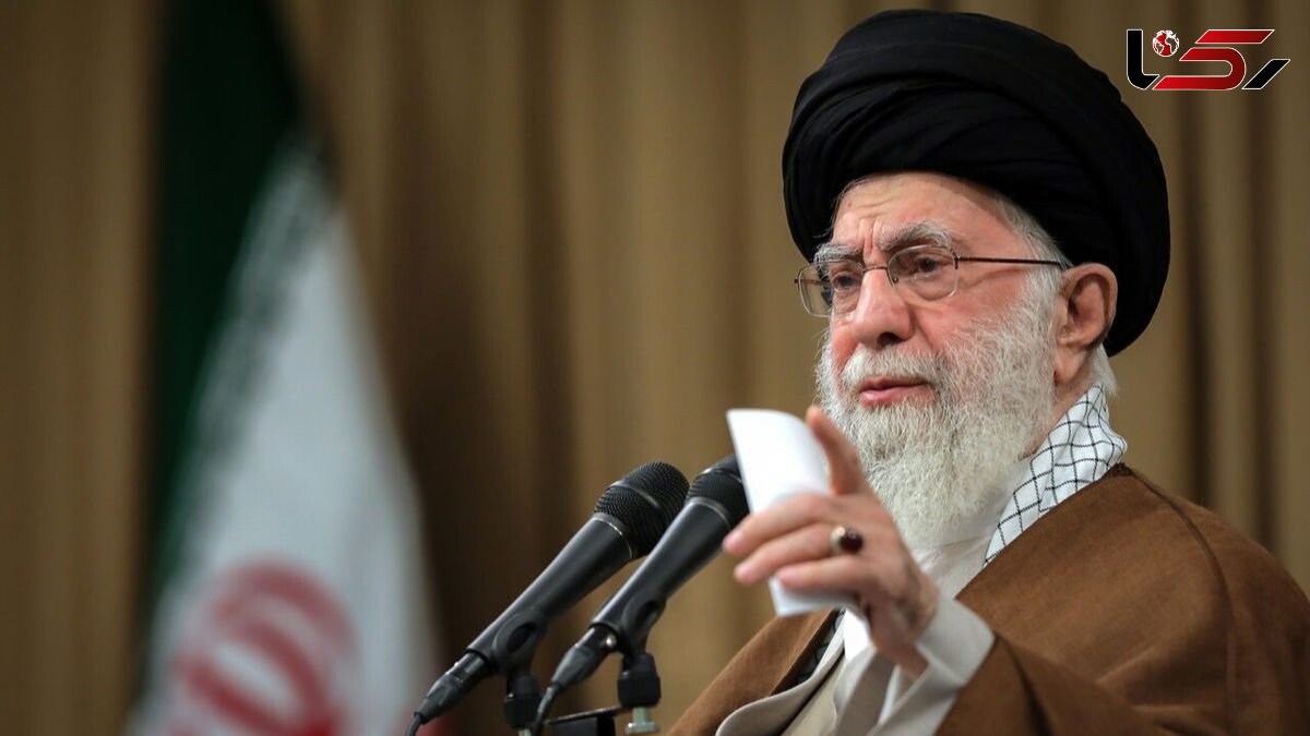 فیلم/ نظر رهبر معظم انقلاب درباره تخت جمشید / افتخاری ندارد، خدا میداند چقدر بیگناه مقابل تخت طاغوتهای زمان به قتل میرسیدند ...