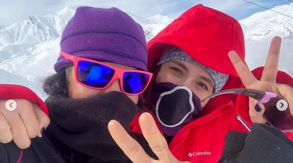 لاکچری بازی گلاره عباسی و مربی خصوصی در پیست اسکی +عکس