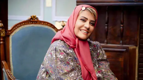 چهره جادوگری رابعه اسکویی در سریال مستوران ! / قبل از لاغری همین شکلی بود !