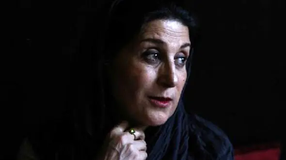 هشدار فاطمه معتمدآریا پس از درگذشت کریم اکبری‌ / کرونا را جدی بگیریم