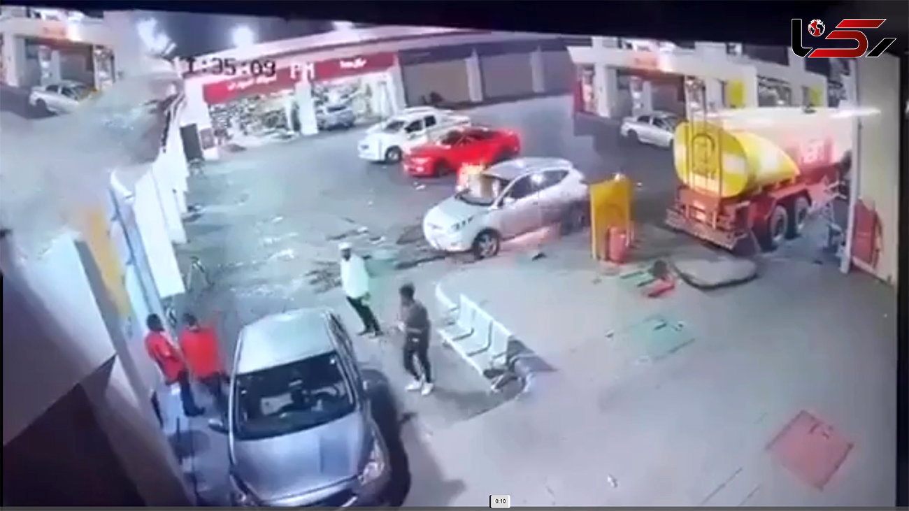 فیلم وحشتناک آتش گرفتن ناگهانی ماشین در پمپ بنزین