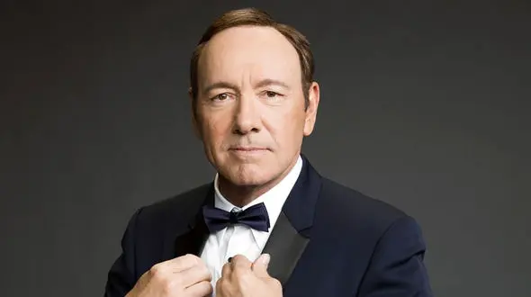 محاکمه بازیگر مشهور به اتهام آزار  3 مرد / او برنده جایزه اسکار بود + عکس