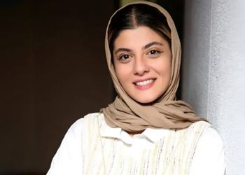 مهسا طهماسبی با کت‌وشلوار مشکی و اکسسوری‌های فانتزی درخشید / مامان کوچولو محبوب این روزها با این عکس ها وایرال شد!