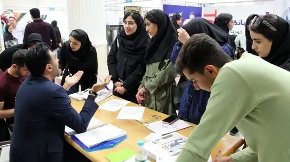 حضور ۵۰ شرکت در رویداد صدرا دانشگاه نجف آباد/ ۴ هزار دانشجو بازدید کردند