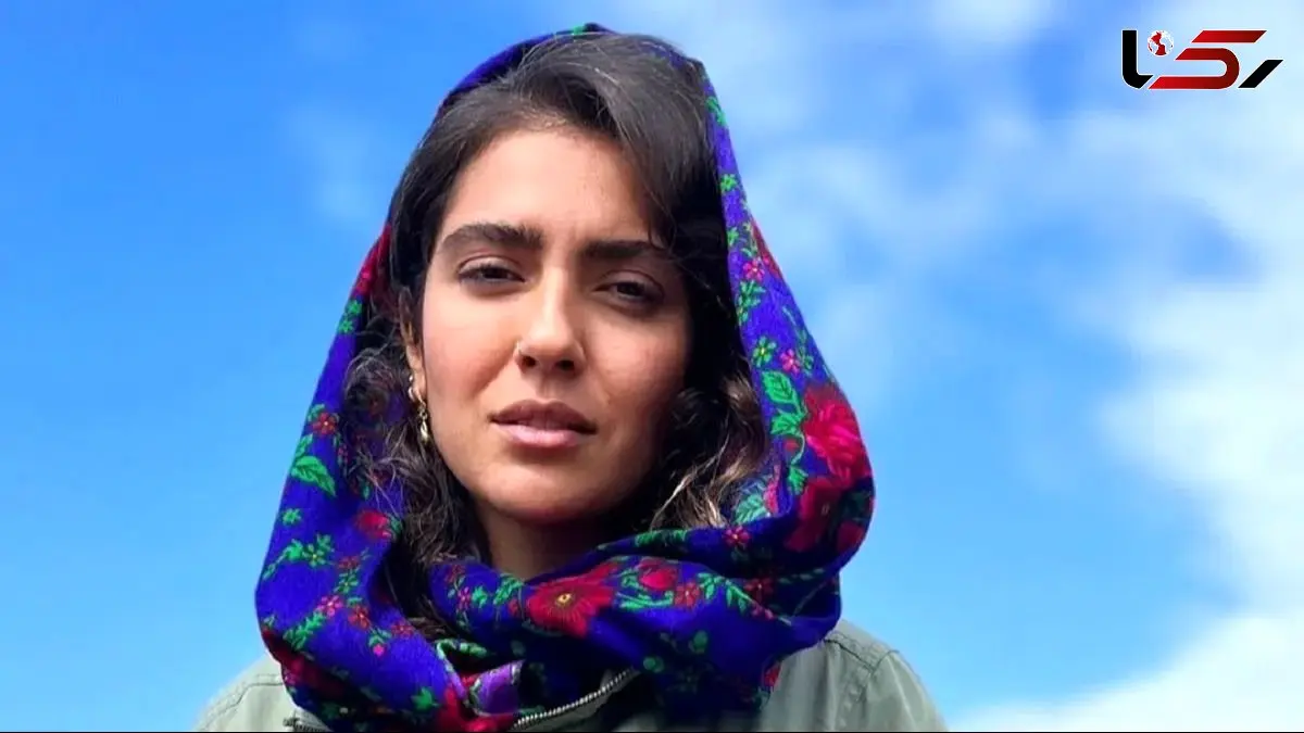  قابی زیبا از مونا کرمی کنار مادرش؛ این همه شباهت مگه داریم؟ 