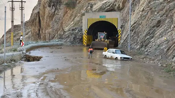 فیلم هایی از سیل زیان بار چالوس / خسارت شدید به منازل مسکونی