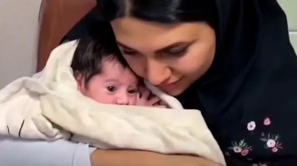 فیلم / این نوزاد رها شده را می شناسید ؟! / چهره غمگینش در آغوش خانم پرستار !