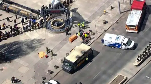 حمله مرگبار با‌ کامیون به مردم این بار در کانادا + عکس