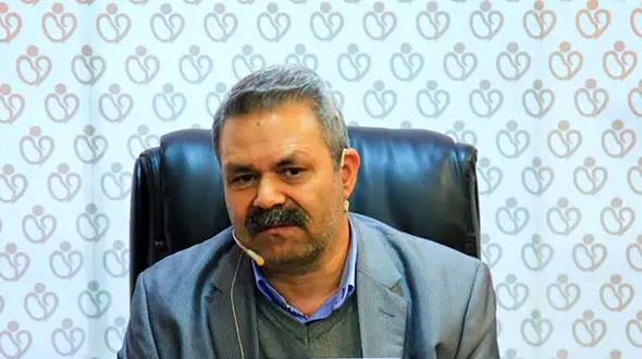 مردم توان خرید گوشت قرمز که منبع تأمین پروتئین است ندارند/ ناچاریم به سمت مواد غذایی جایگزین برویم/نان و برنج غذای نیمی از مردم ایران