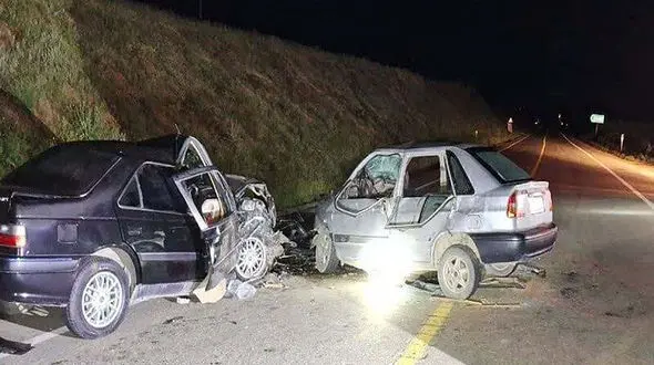 3 کشته در تصادف هولناک پژو با پراید در جاده سنندج