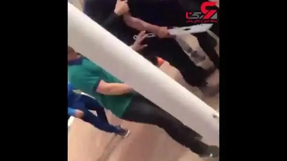 قمه کشی در زمین فوتبال مسابقات لیگ استان مرکزی + فیلم 