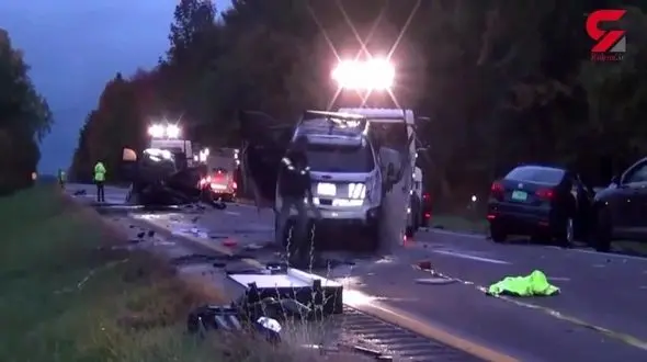 تصادف زنجیره ای دزد سوار بر ماشین پلیس در بزرگراه / 5 تن در آتش سوزی 2 خودرو زنده زنده سوختند+فیلم و عکس