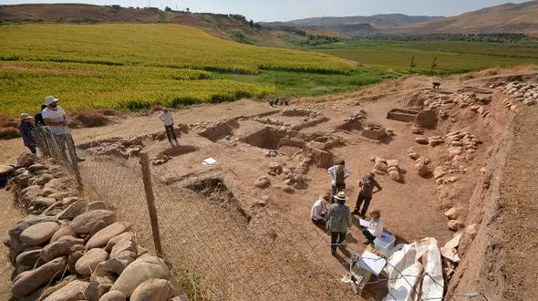 قربانی کردن کودکان برای نمایش قدرت + عکس 