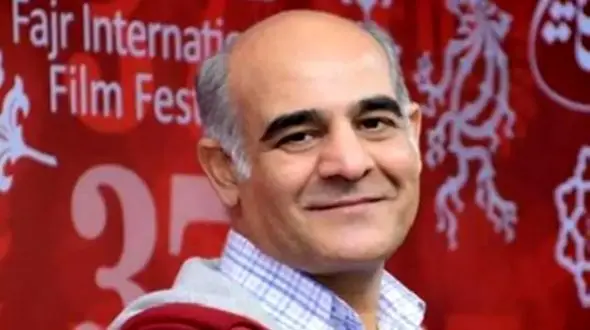 سیاوش چراغی پور بازیگر بچه مهندس: قد کوتاهی دارم، صورت نه چندان زیبا، بینی پهن و صدای نازک همواره باید ثابت می کردم من آقای چراغی پور هستم نه خانم! سیگار می کشیدم که صدام دورگه بشه!+فیلم