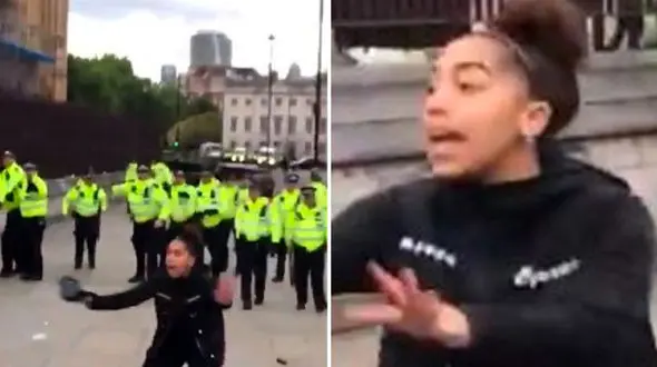 اقدام تحسین برانگیز زن سیاه پوست در تظاهرات لندن + فیلم