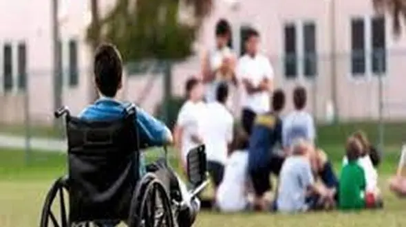 هر سال 60 هزار معلول به خانواده بهزیستی اضافه می‌شود/  85 درصد کودکان کار از اتباع هستند