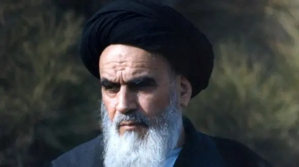 (تصاویر) شباهت عجیب این بازیگر به امام خمینی/ بستگان امام (ره) می‌پرسیدند این کیست؟ 