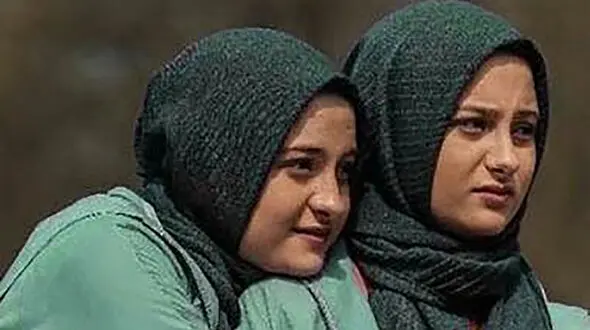 عکس پدر واقعی سارا و نیکای پایتخت برای اولین بار+ شباهت باورنکردنی چشم رنگی ها
