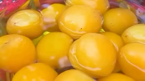 کمپوت زردآلو (Apricot compote)
