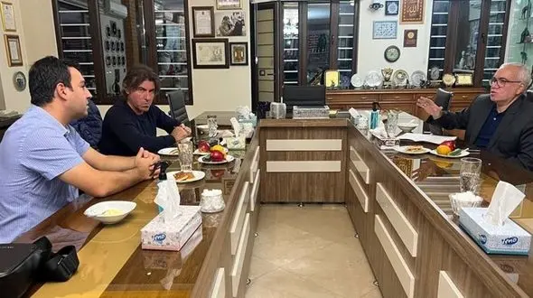 جلسه فتح الله زاده با سرمربی استقلال برگزار شد