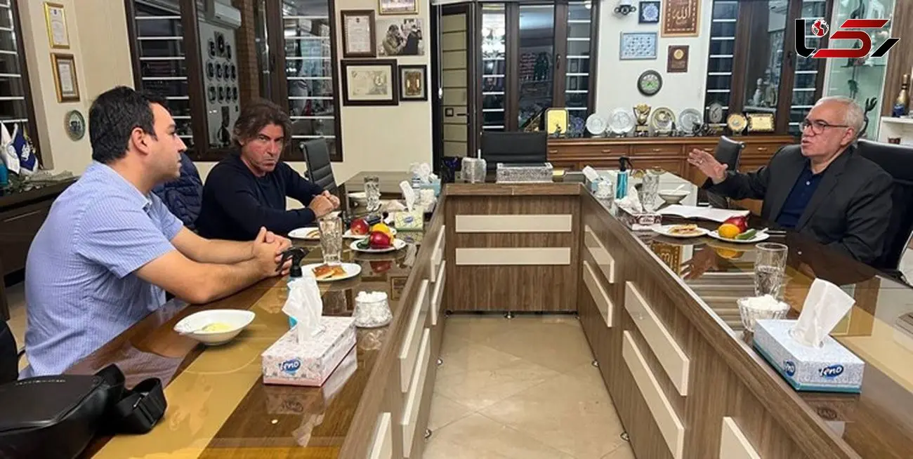 جلسه فتح الله زاده با سرمربی استقلال برگزار شد