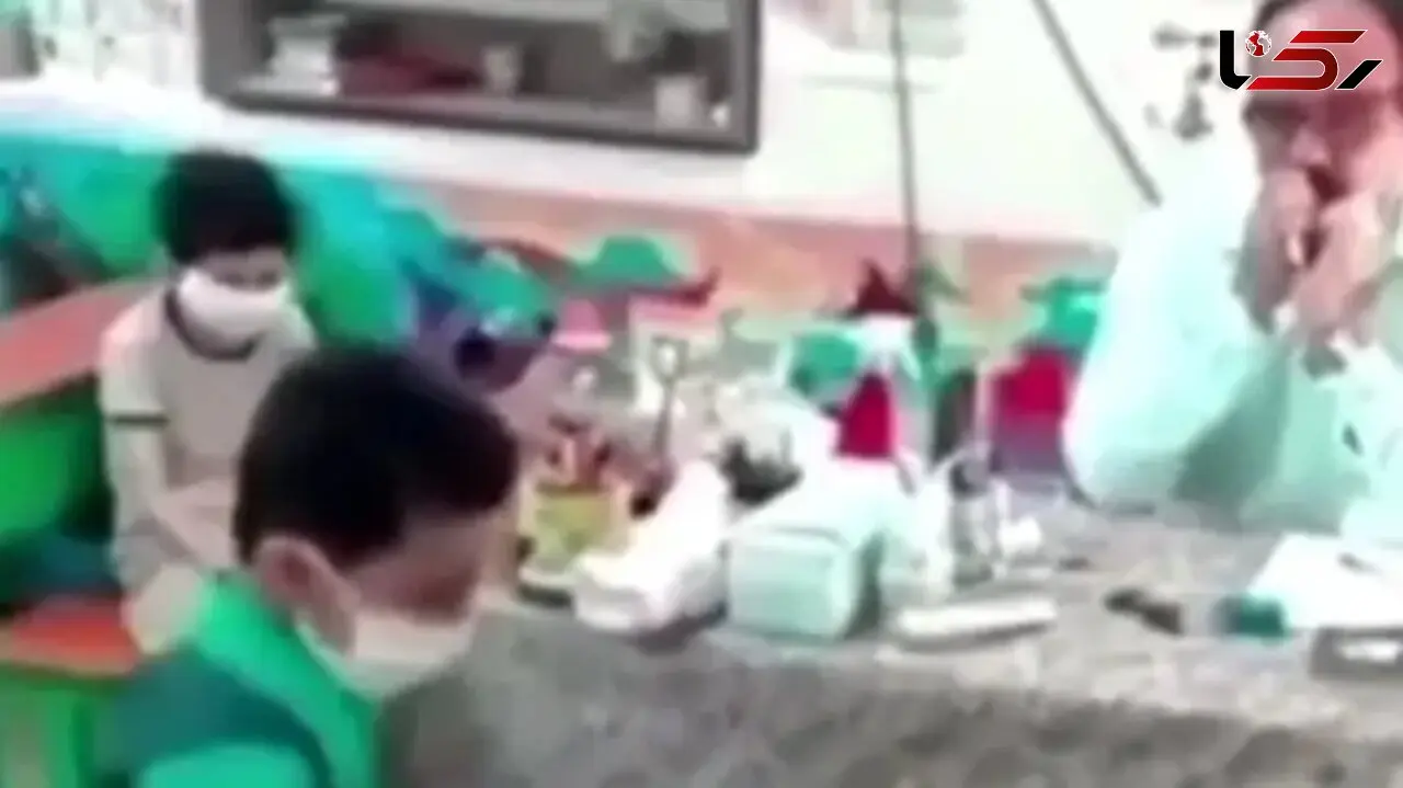 فیلم آواز شاد و دلنشین ! /  آقا معلم با سازدهنی اهنگ واویلا لیلی میزنه دانش آموز میرقصه با نمره بیست !