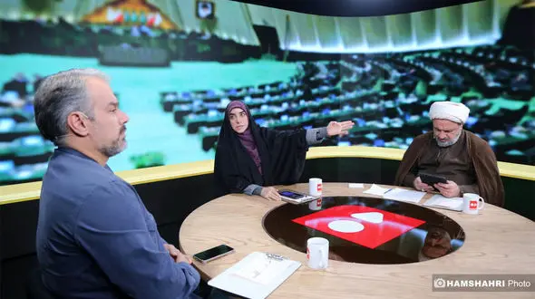 رشیدی کوچی خطاب به رسایی: شما بین ۹۸ درصد مردم منفورید/ رسایی: چه کسی گفته شما صدای مردم هستید؟