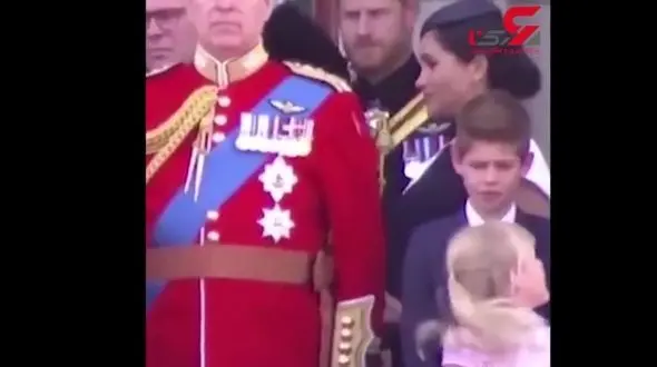 تذکر شاهزاده انگلیسی به همسرش در یک مراسم رسمی! +فیلم 