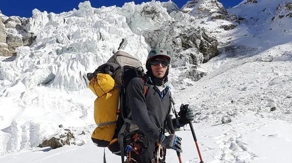 اتفاق وحشتناک برای رضا آدینه در قرقیزستان ! + عکس