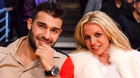 تمرین فارسی دل پیرو با نامزد ایرانی بریتنی اسپیرز / سام اصغری کیست؟!+ فیلم