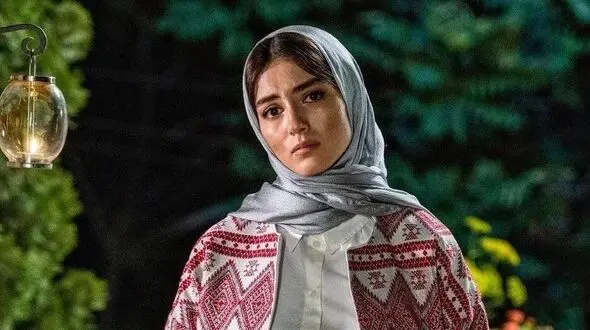 شیک و متفاوت باش مثل پردیس پورعابدینی، ستاره دهه هفتادی سینمای ایران/ خلوت شاعرانه در یک کافه زیبا و دلباز با فضای هنری+عکس