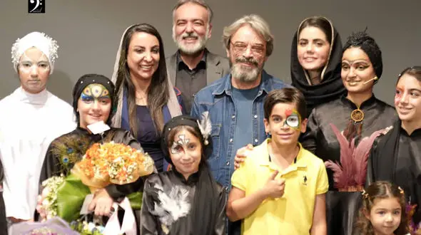 باران جاویدنیا : از موسیقی شروع کردم، اما بازیگری به من جسارت روی صحنه را آموخت / هم بازیگرم هم می خوانم هم می نوازم ...