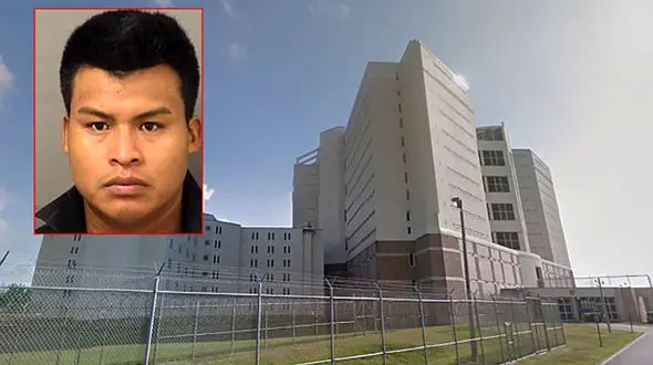 دختر 10 ساله در دام شیطانی پسر همسایه / تهدیدم کرد و ... + عکس 