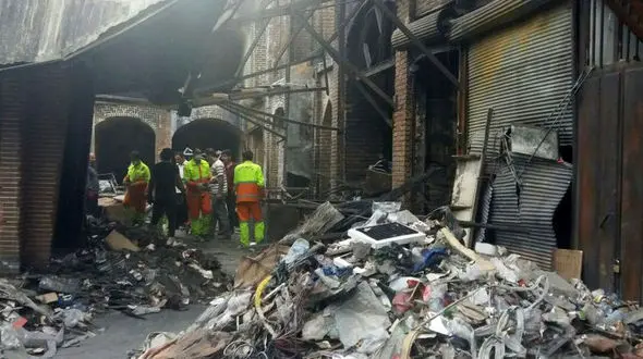 آغاز عملیات آواربرداری در بازار تبریز+عکس