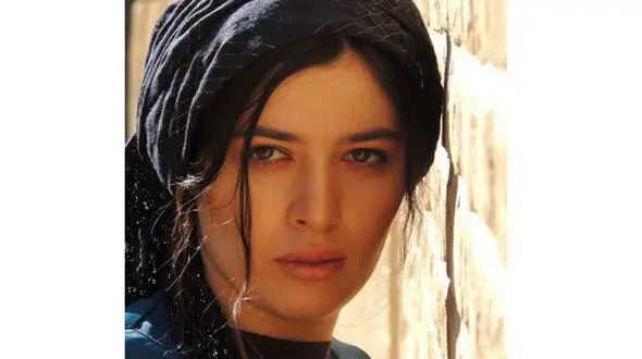 استایل میلیونی مژگان پوست شیر + عکس دونفره ژیلا شاهی با رضا پروانه!