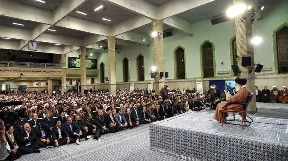 کسانی که همه امکانات کشور دستشان بوده یا هست دیگر حق ندارند علیه کشور حرف بزنند