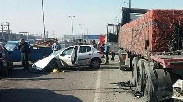 تصادف مرگبار تریلی و سواری 3 قربانی گرفت + عکس