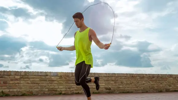 فواید بی نظیر طناب زدن 