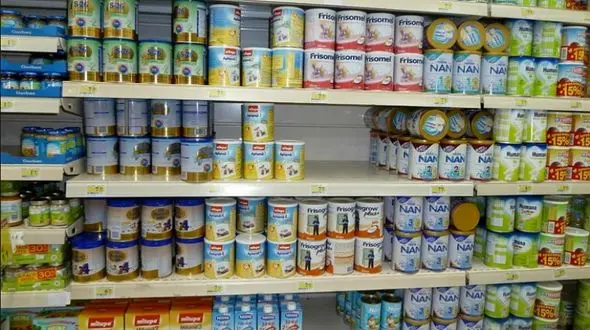 ماهانه 20 قوطی شیرخشک یارانه ای و آزاد به هر نوزاد تعلق می گیرد / اتباع چه کنند؟