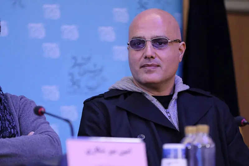 بدون تاریخ، بدون امضا