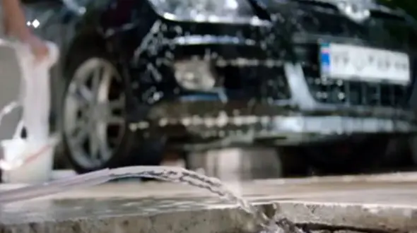 فیلم / پای پلیس هم به ماجرای آب باز می‌شود!