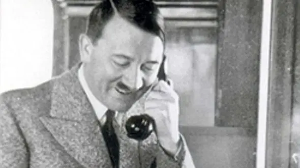 فروش آخرین تلفن هیتلر به قیمت 200 هزار دلار + عکس