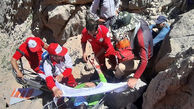  عملیات نجات کوهنورد آسیب دیده در ارتفاعات شاهان کوه + عکس