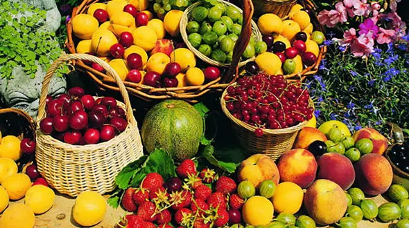 بهترین میوه ها در فصل بهار + خواص هر میوه بهاری