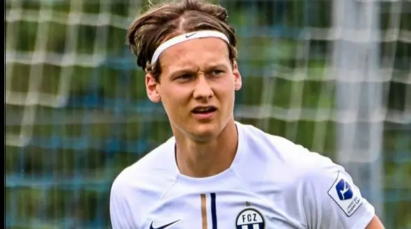 این فوتبالیست به خاطر عیسی مسیح از فوتبال خداحافظی کرد!